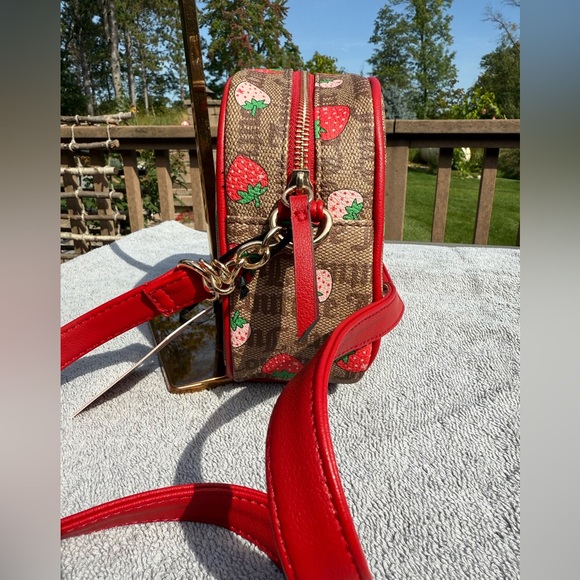 NWT! Juicy Couture Exclusive Collection Red and Brown Strawberry Crossbody Bag - Picture 7 of 7